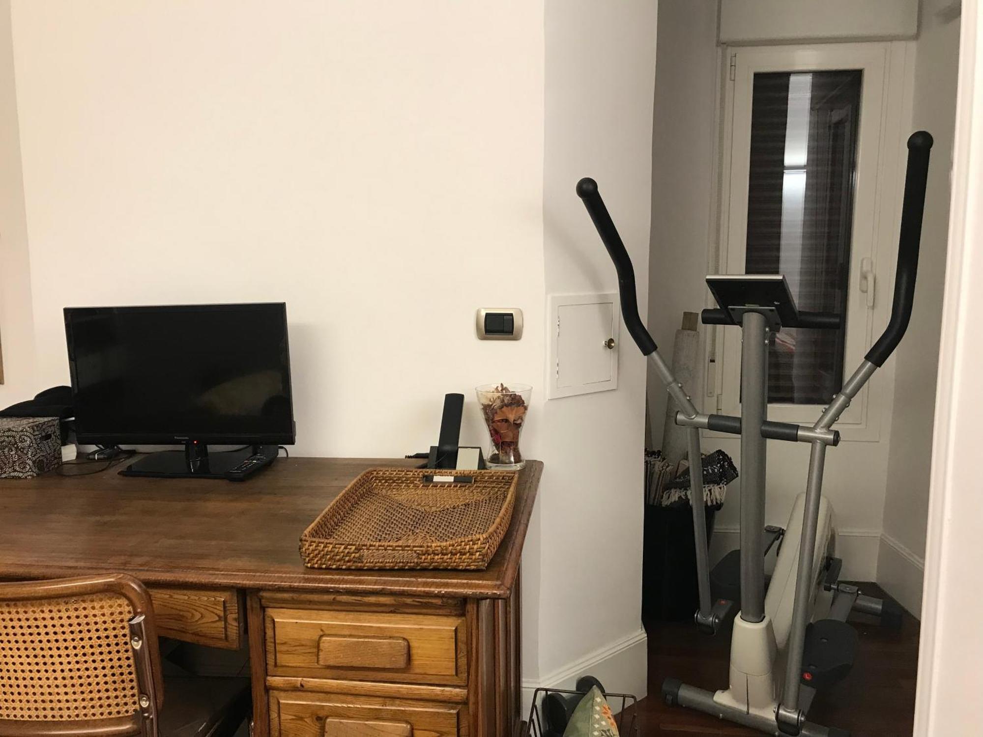 Habitacion Grande Y Confortable Con Bano Privado Junto A Guggenheim Бильбао Экстерьер фото